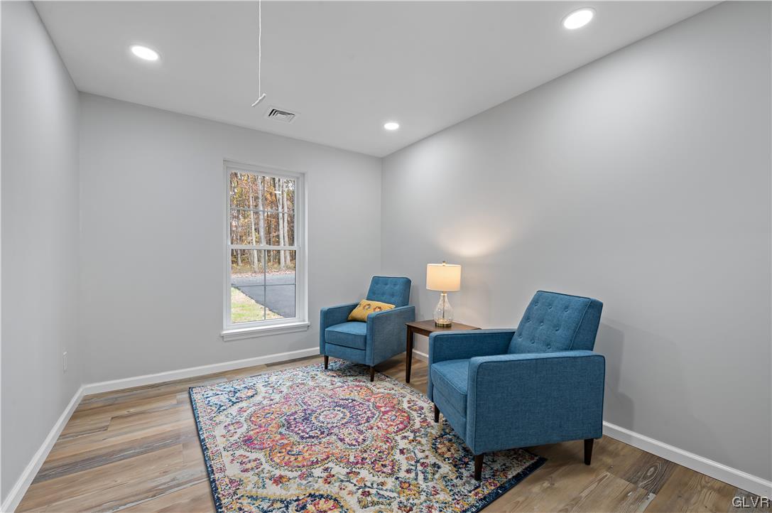 25 Oak Lane West