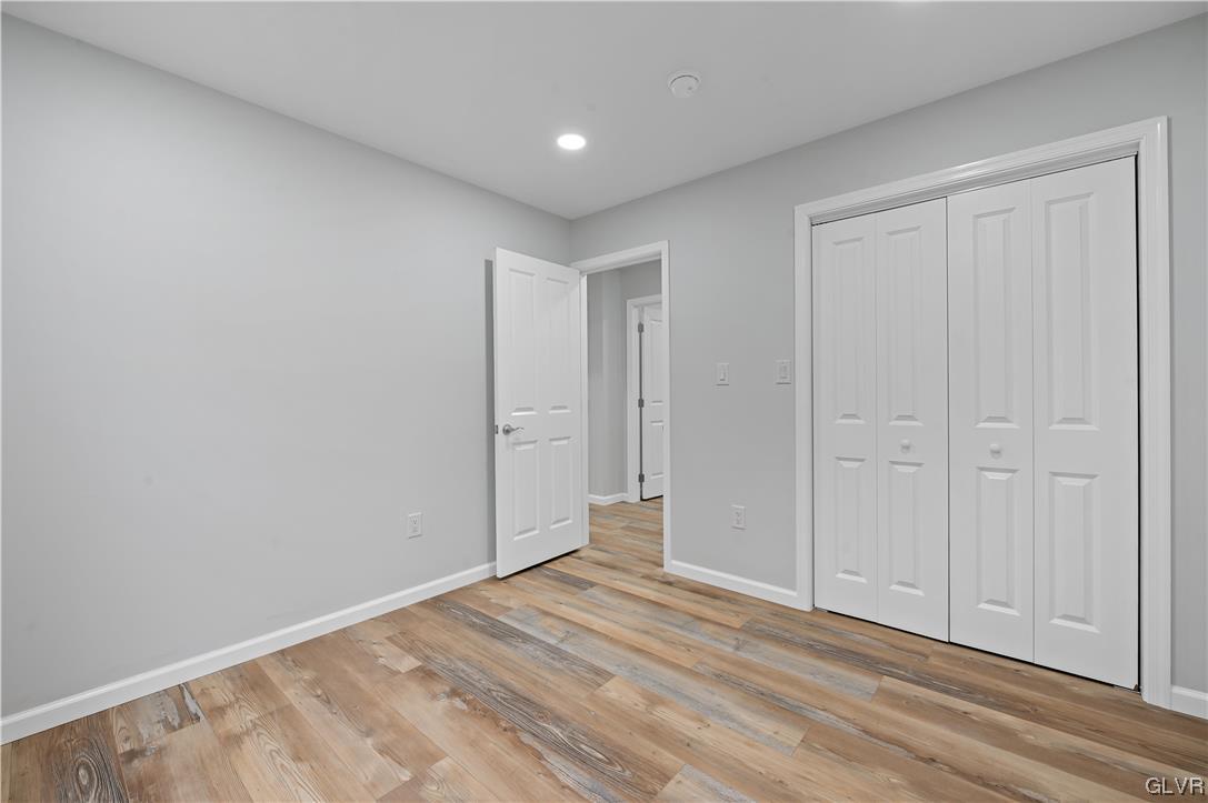 25 Oak Lane West