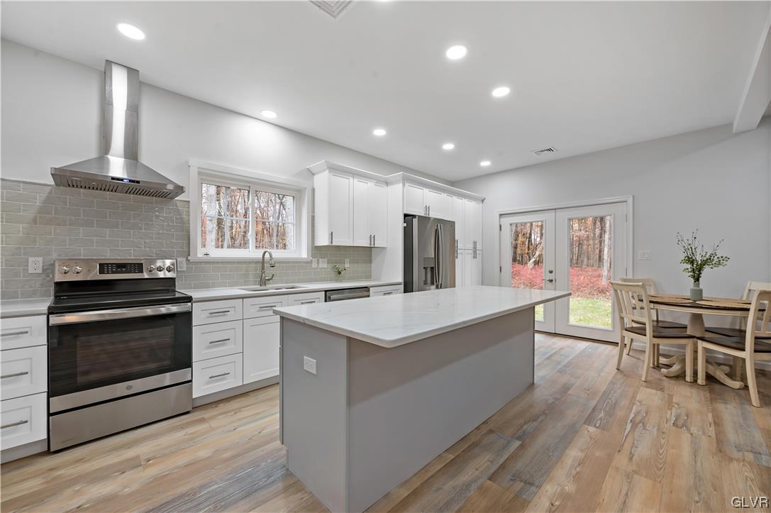 25 Oak Lane West