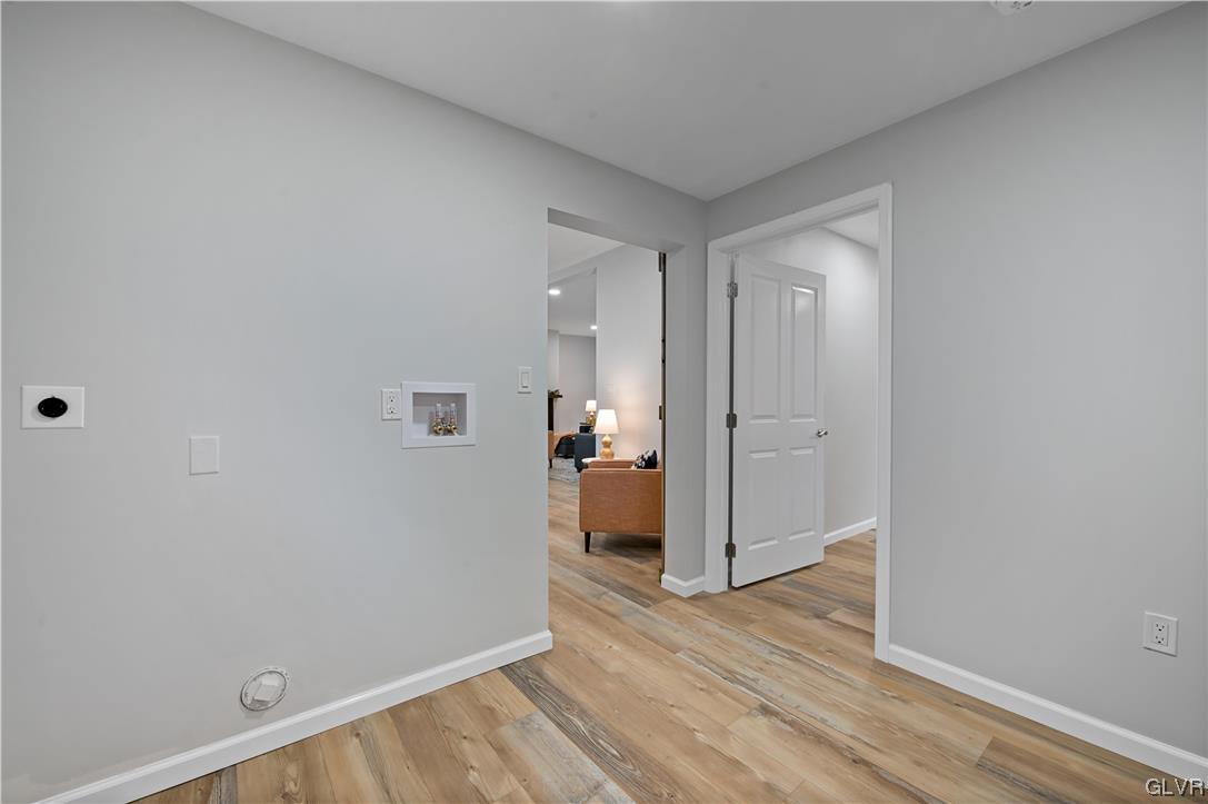25 Oak Lane West