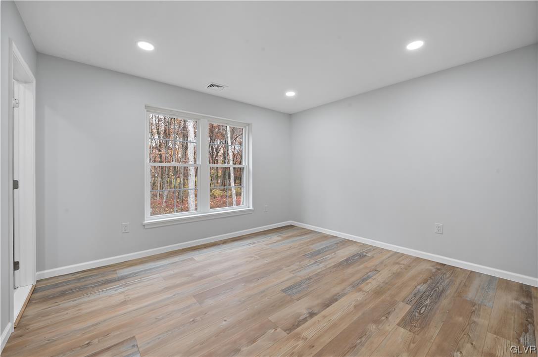 25 Oak Lane West