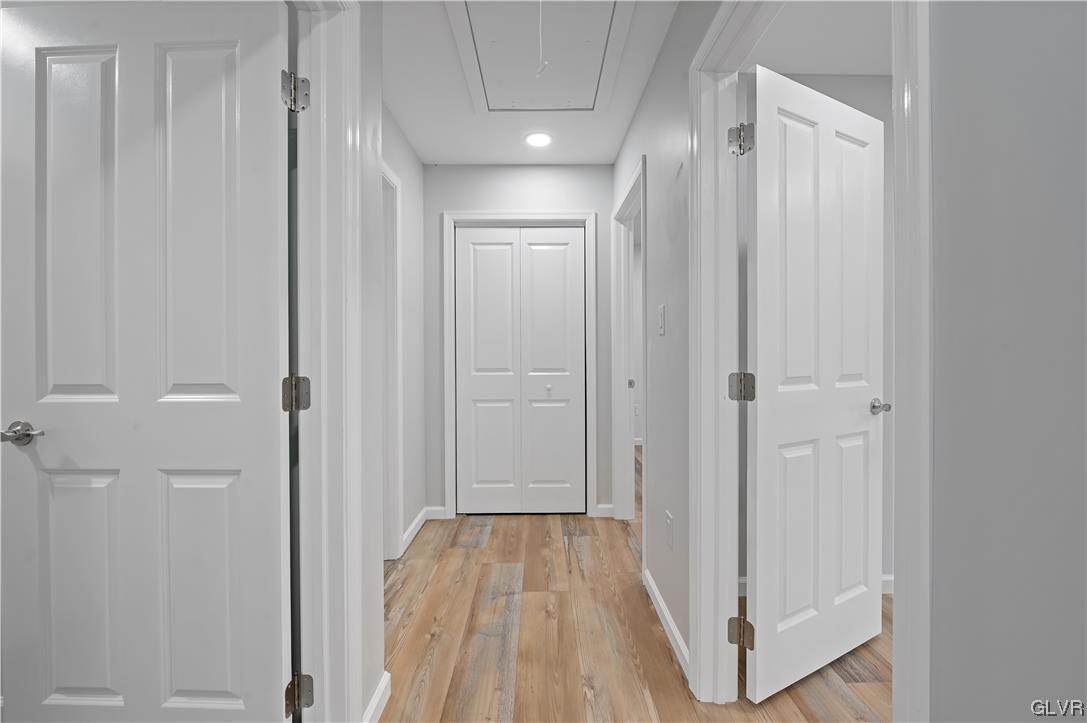 25 Oak Lane West