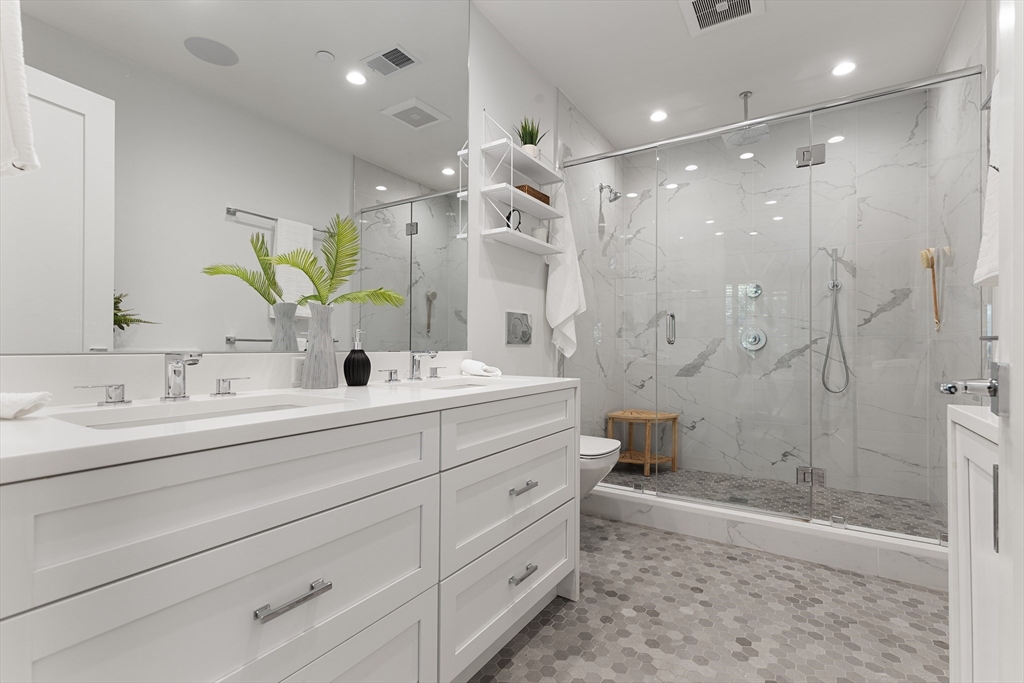 86 Berkeley St # 1