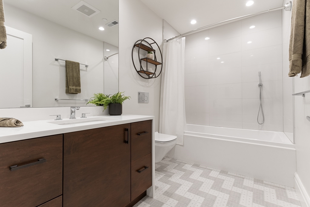 86 Berkeley St # 1