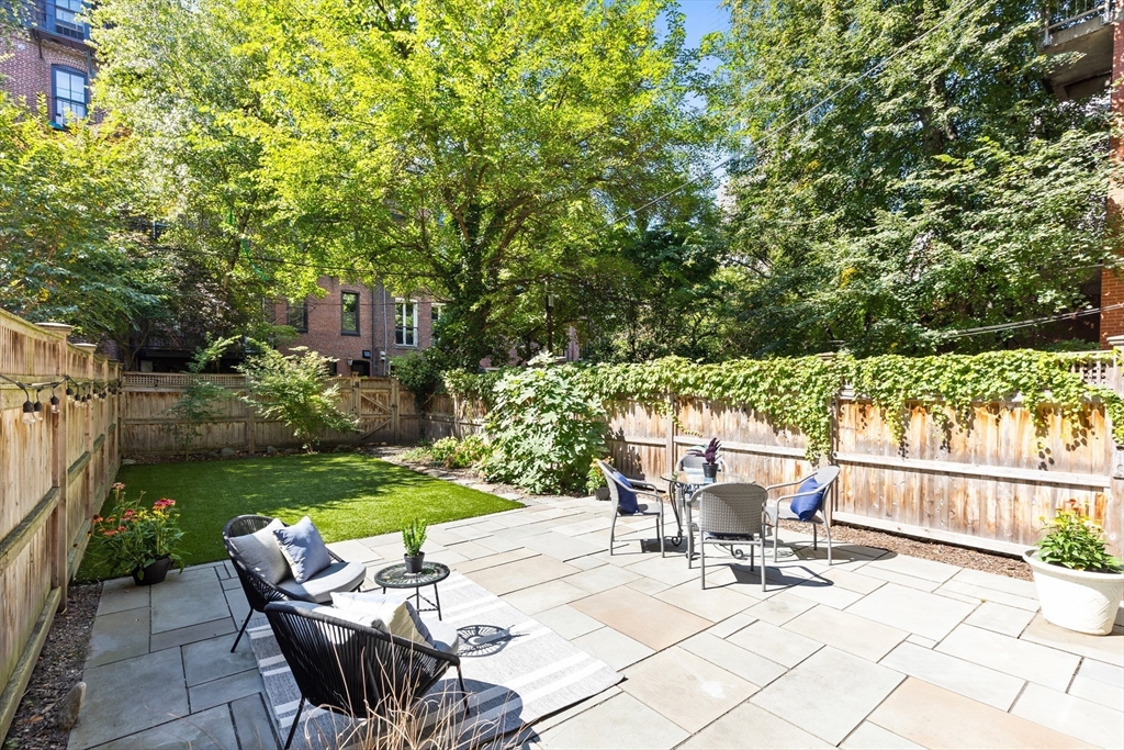 86 Berkeley St # 1