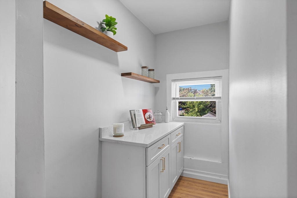 34 White St