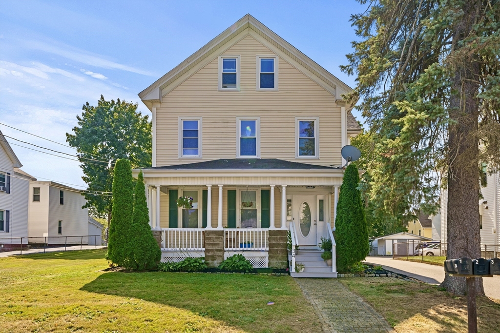 34 White St