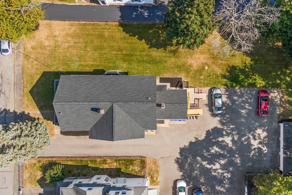 34 White St
