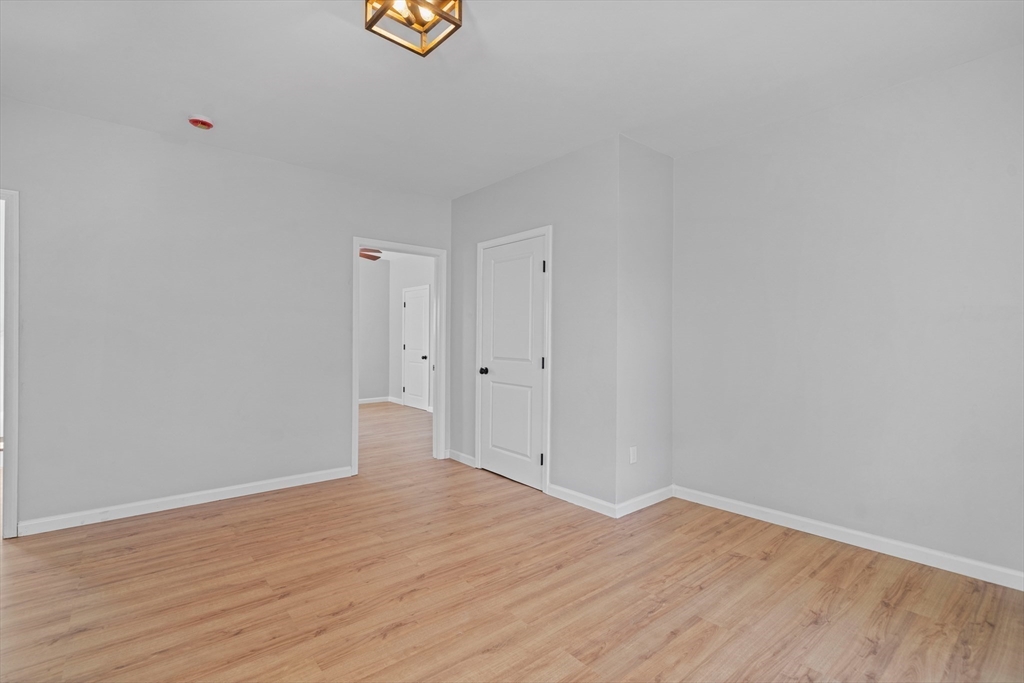 34 White St