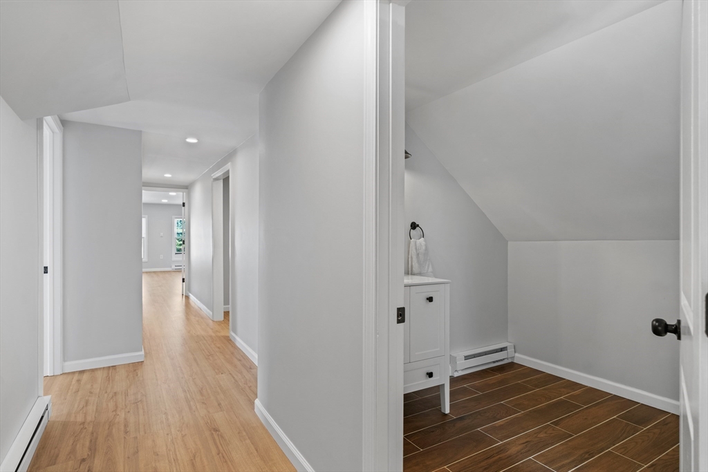 34 White St