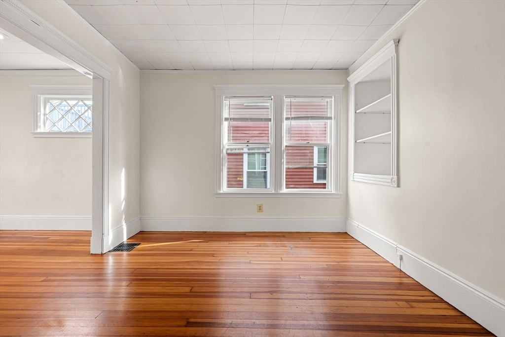 68-70 Hathorne St # 1