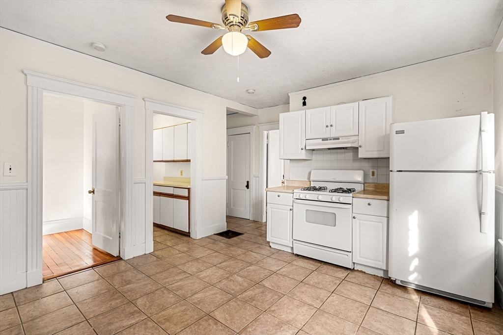 68-70 Hathorne St # 1