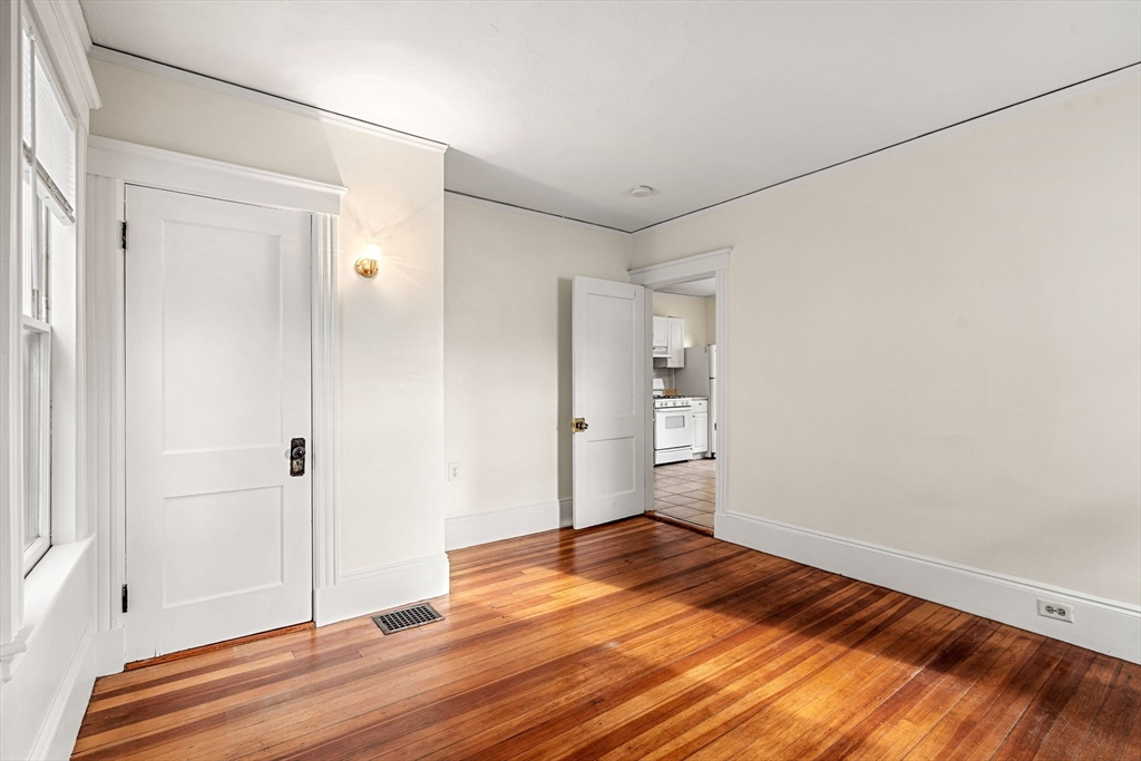 68-70 Hathorne St # 1