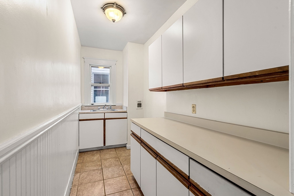 68-70 Hathorne St # 1