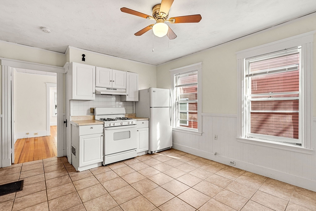 68-70 Hathorne St # 1