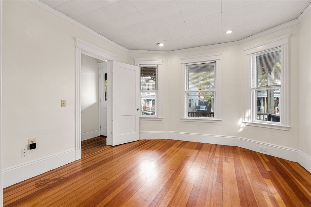 68-70 Hathorne St # 1