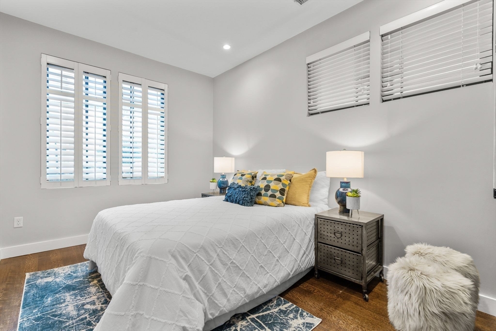 34 Chestnut Ave # 101