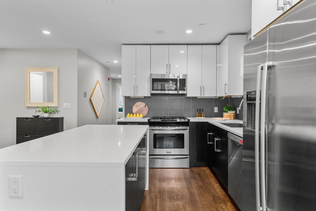 34 Chestnut Ave # 101