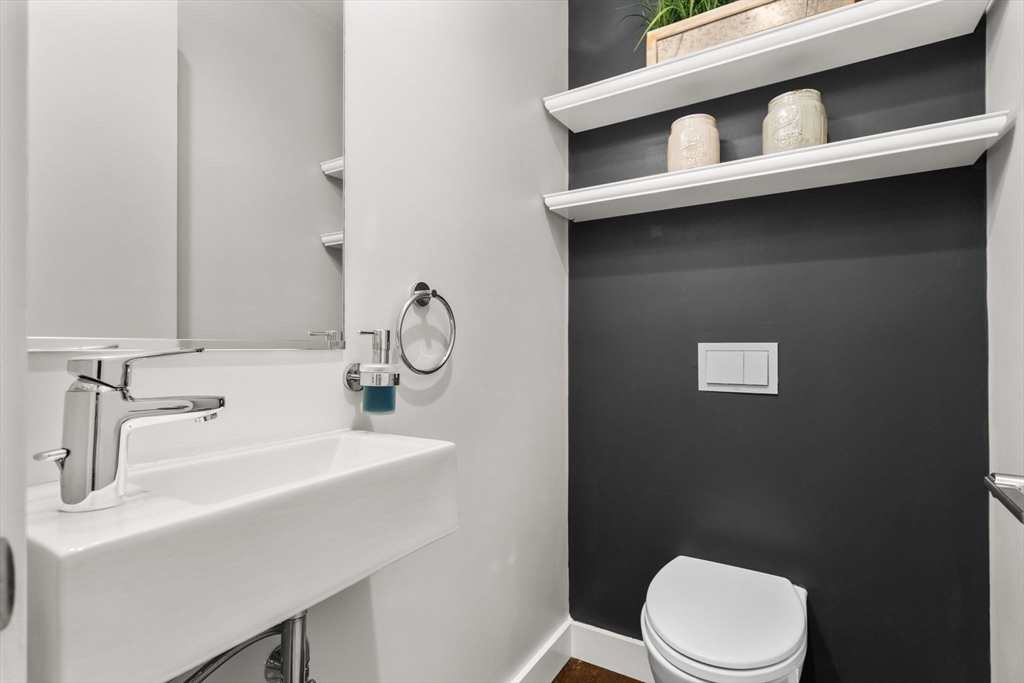 34 Chestnut Ave # 101