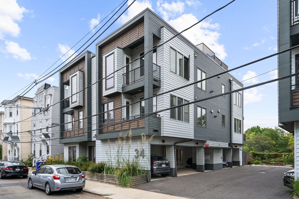 34 Chestnut Ave # 101