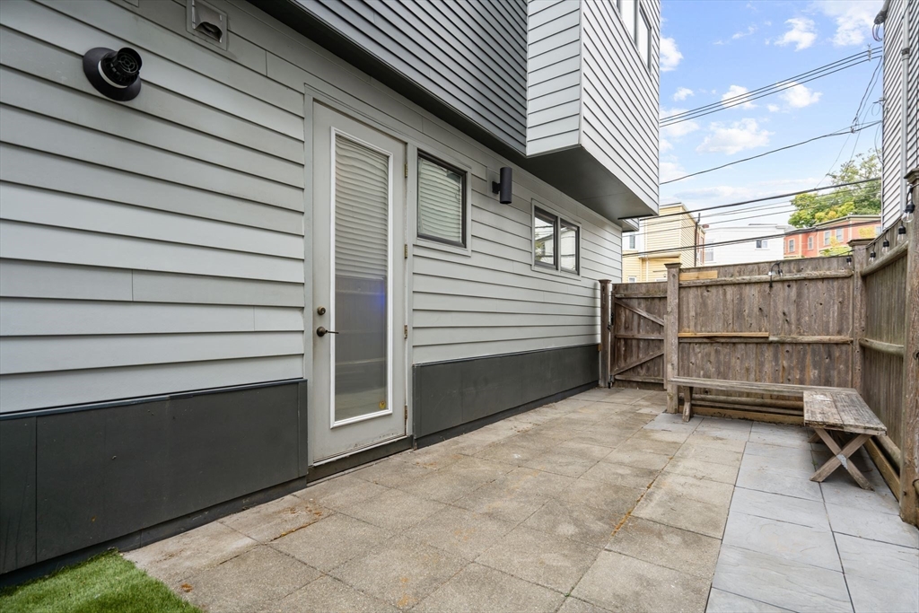 34 Chestnut Ave # 101