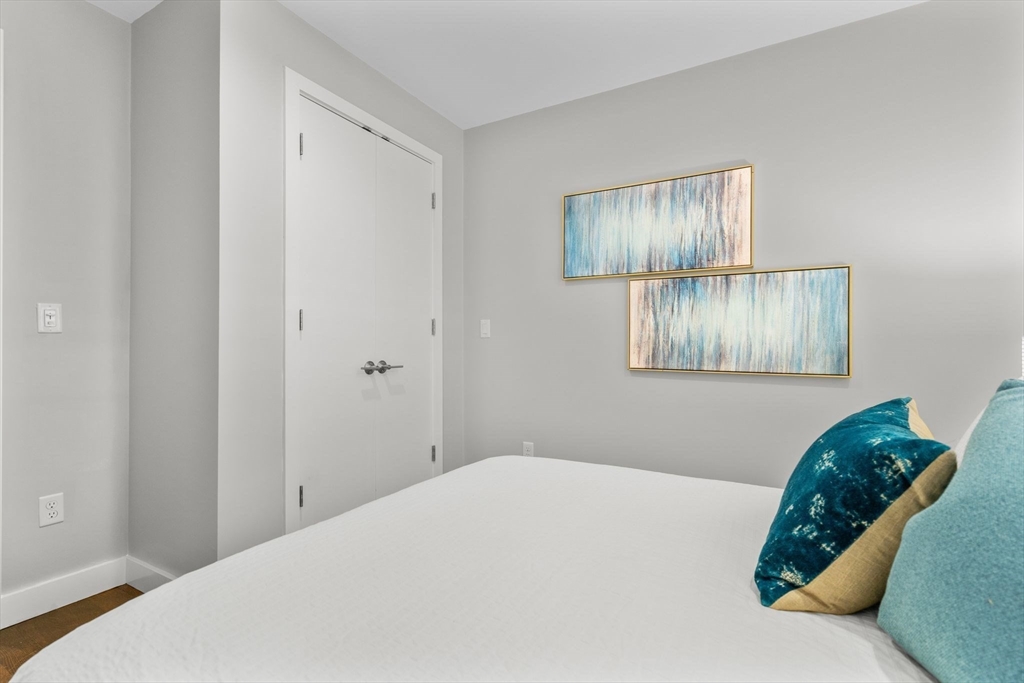 34 Chestnut Ave # 101