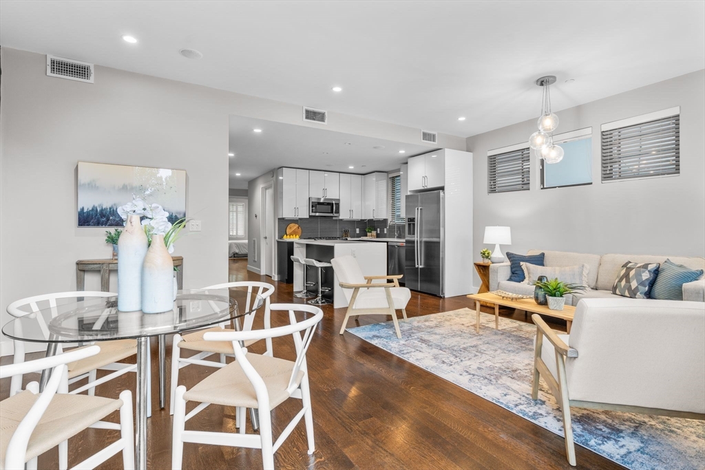 34 Chestnut Ave # 101