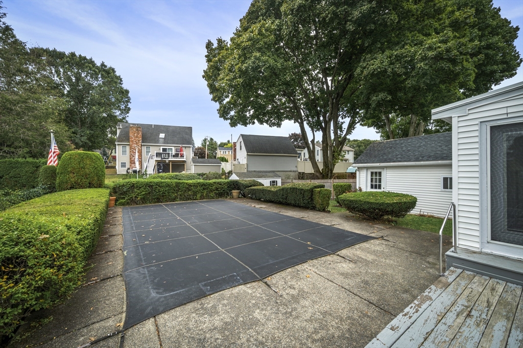 14 Arnold Rd