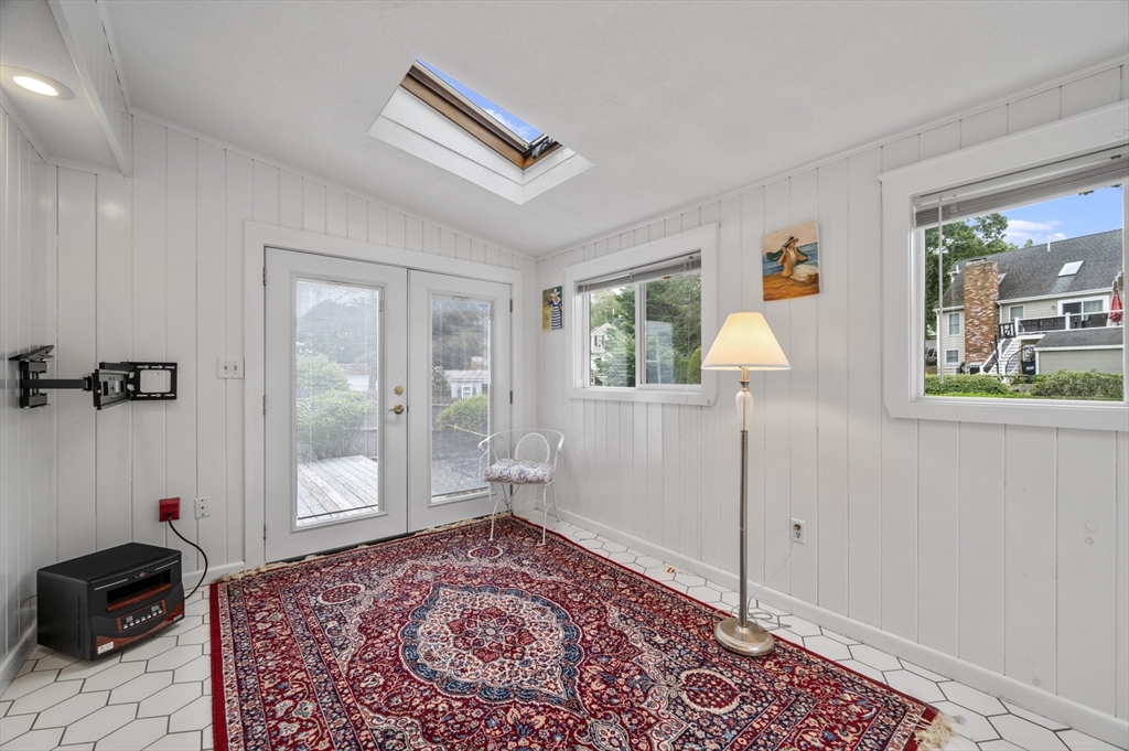 14 Arnold Rd