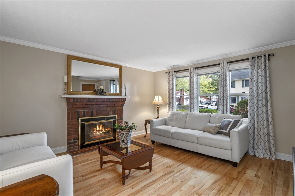 14 Arnold Rd