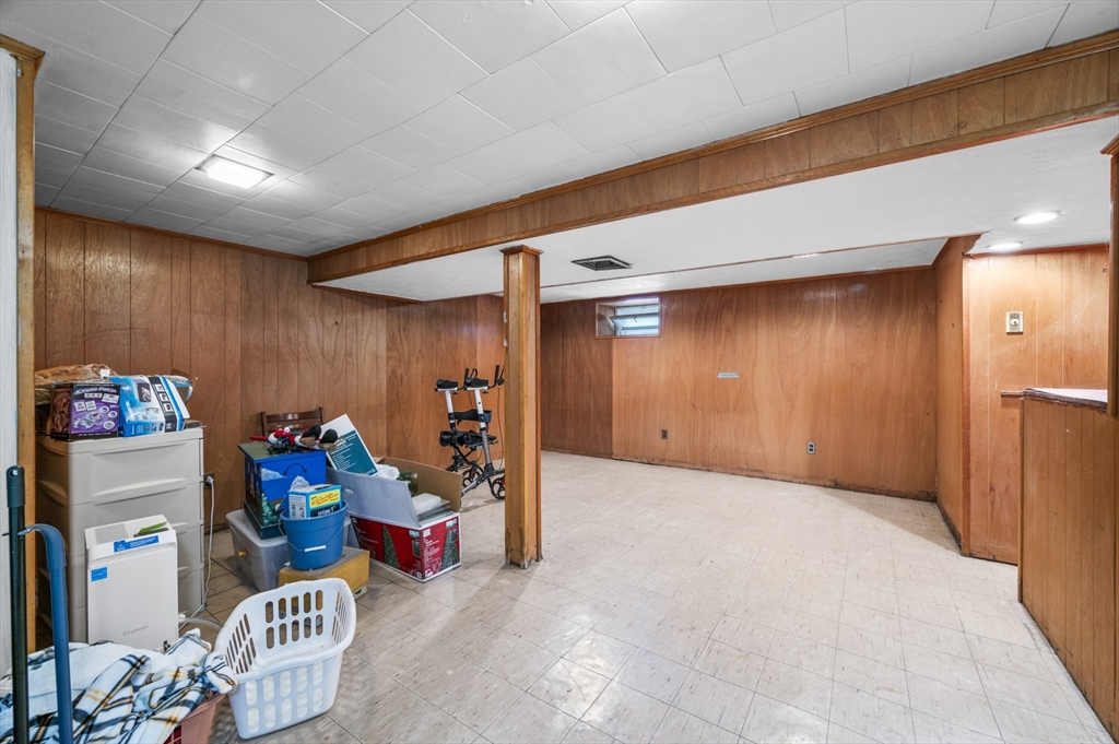 14 Arnold Rd