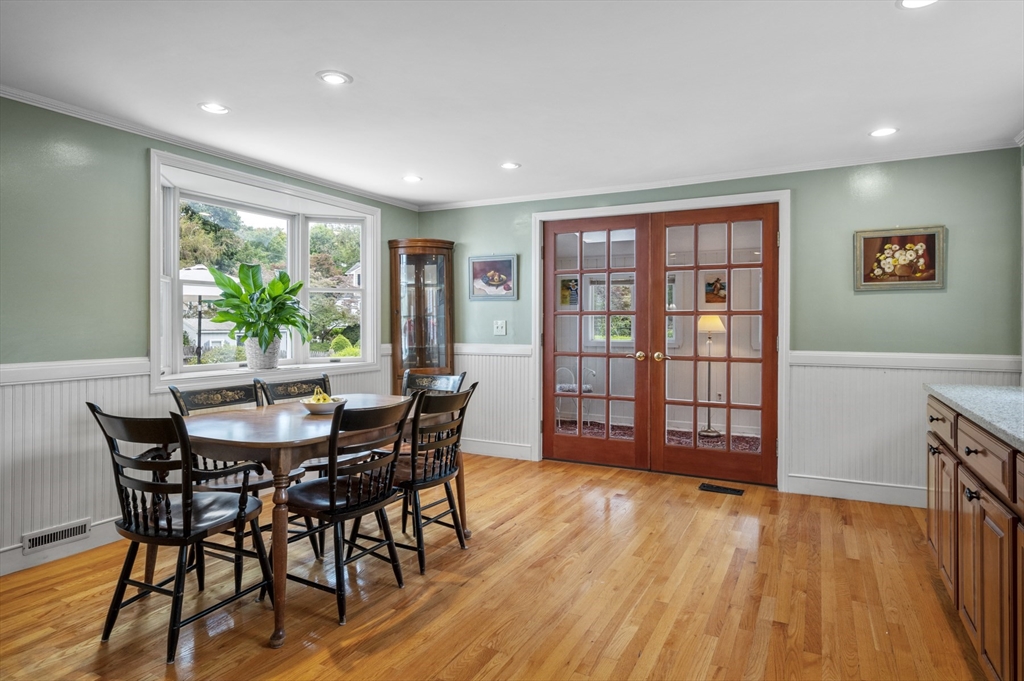 14 Arnold Rd