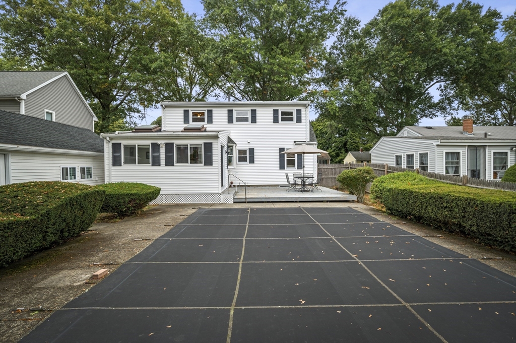 14 Arnold Rd