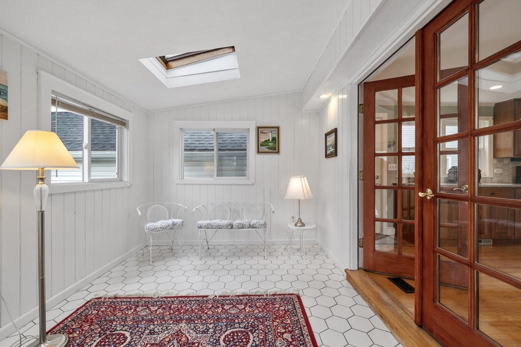 14 Arnold Rd