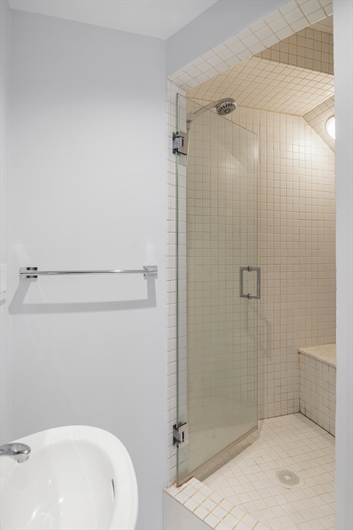 65 East India Row Unit: PHC