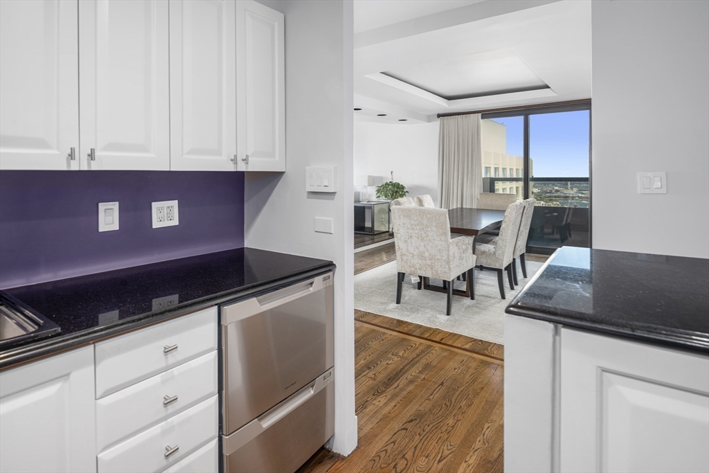65 East India Row Unit: PHC