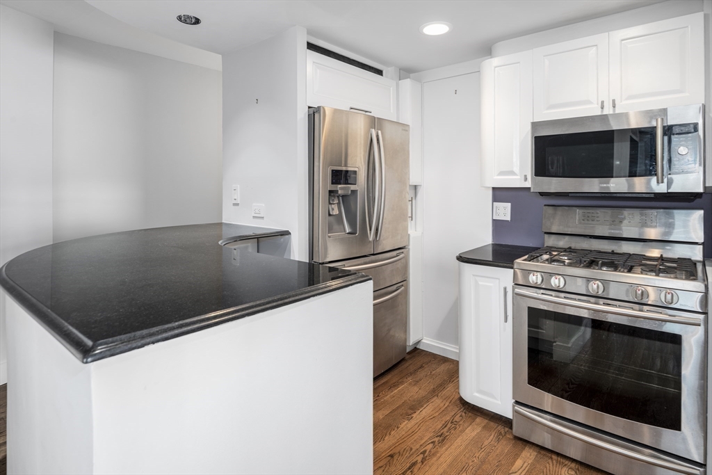 65 East India Row Unit: PHC