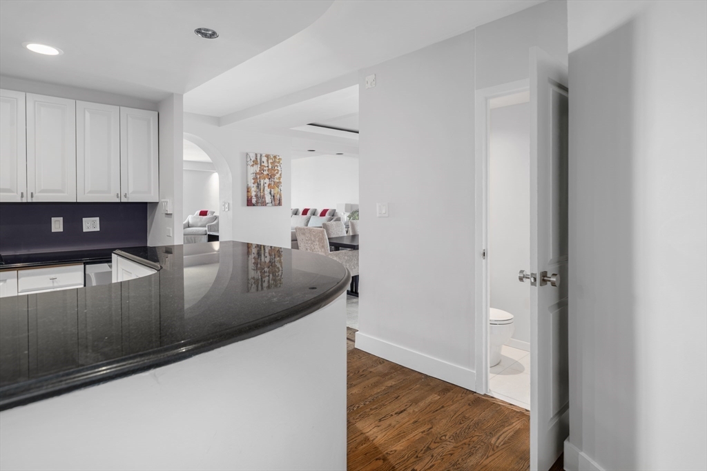 65 East India Row Unit: PHC