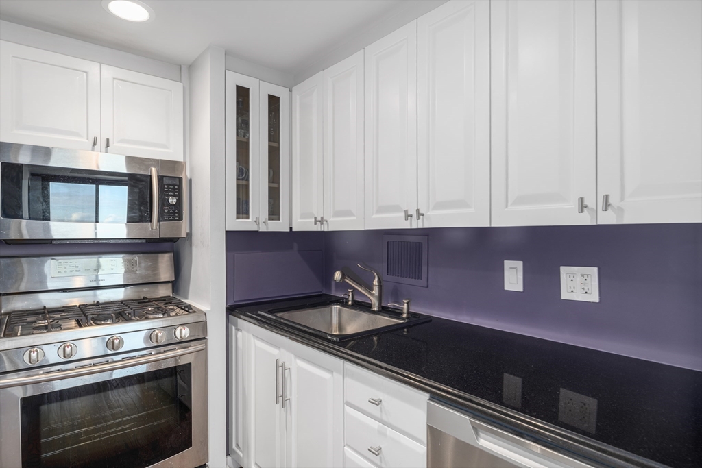 65 East India Row Unit: PHC