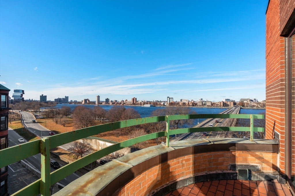 492 Beacon # 76