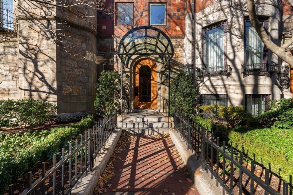 492 Beacon # 76