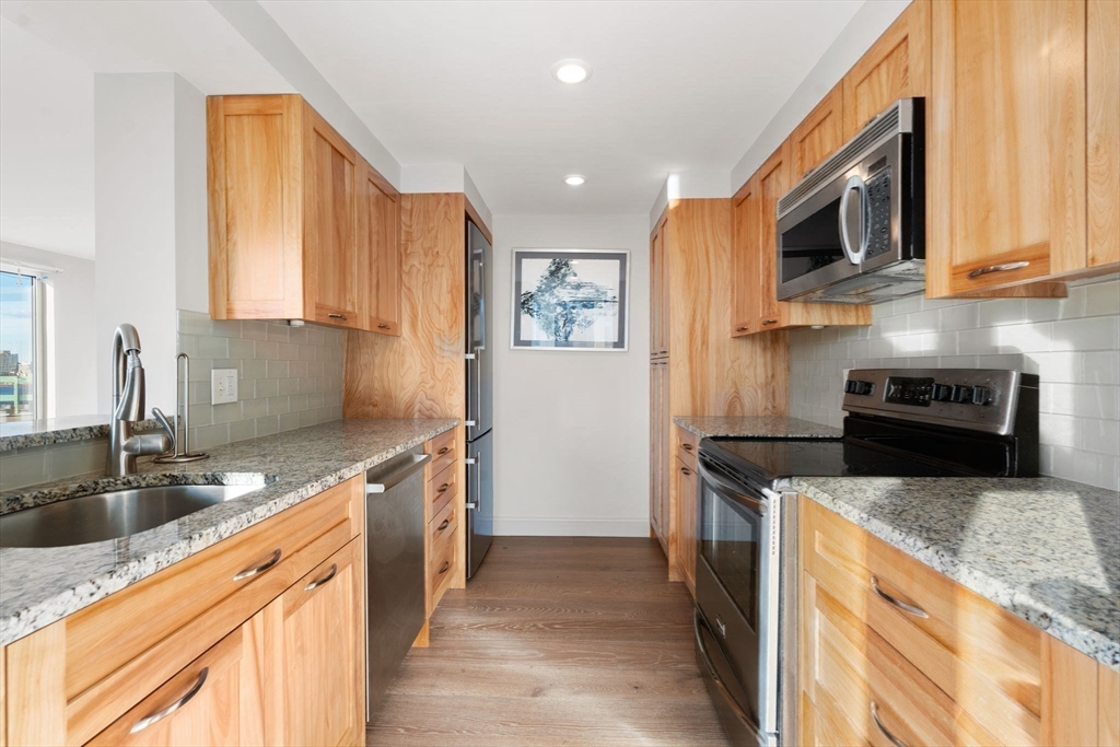 492 Beacon # 76