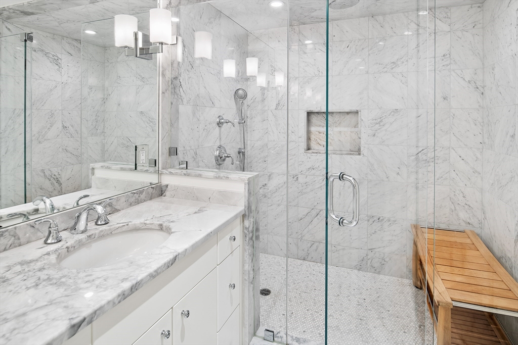 20 Rowes Wharf # 406