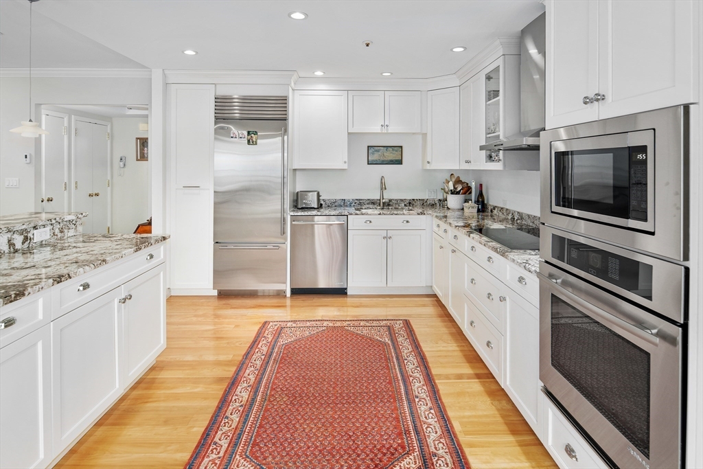 20 Rowes Wharf # 406