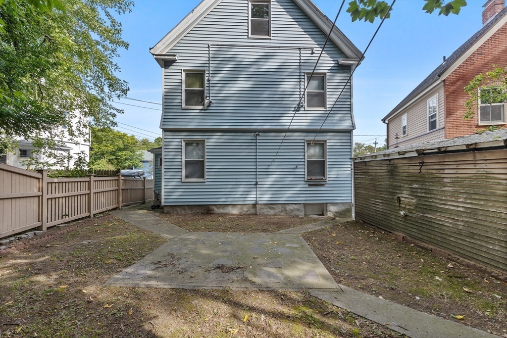 66 Round Hill St.