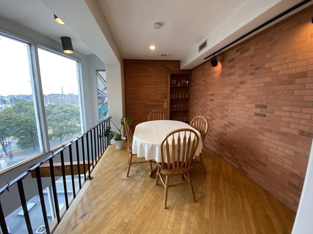 103 Charter St # 3