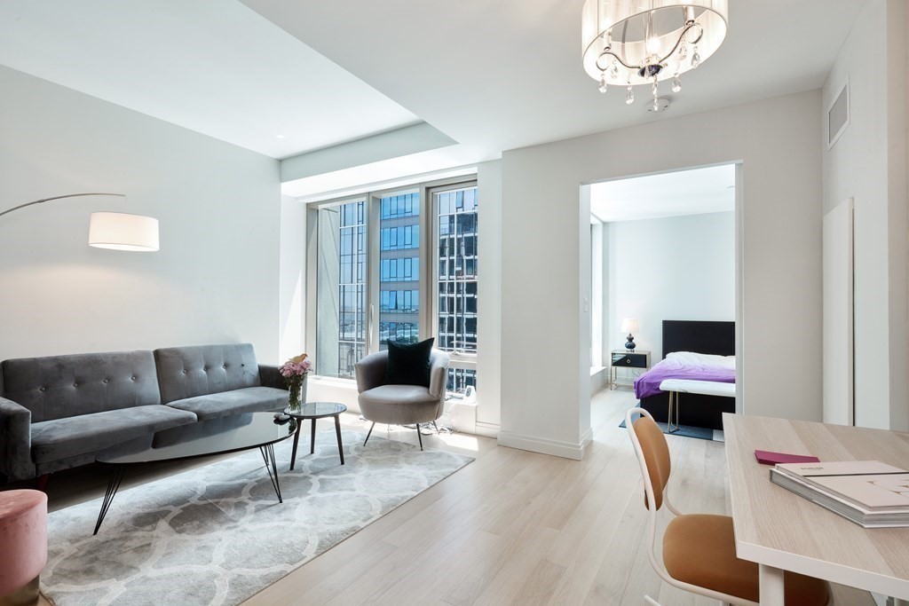 133 Seaport Blvd # 1215