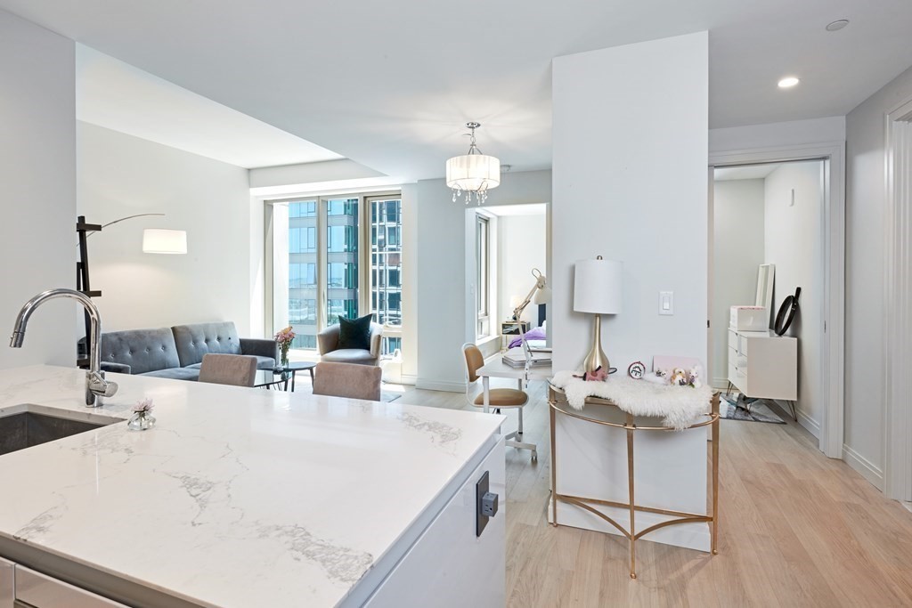 133 Seaport Blvd # 1215