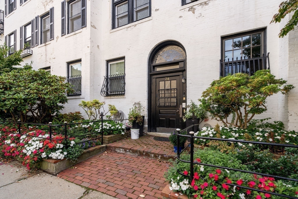 26 Medfield St # 5