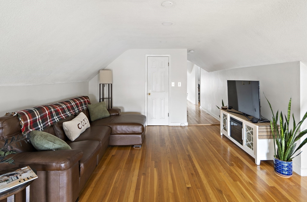 227 Nesmith Unit: E